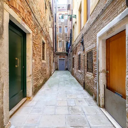 The Lion's House Apt2 Venise