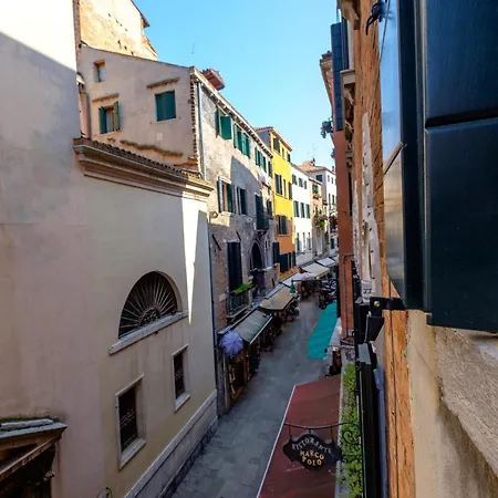 The Lion's House Apt2 شقة *